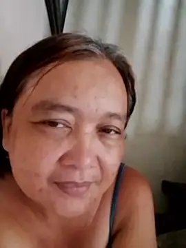 jeanyummytits online show from April 2026 05:23:01 AM