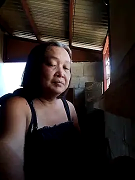 Snapshot of jeanyummytits chatting on May 2026 04:10:02 AM jeanyummytits online show from May 2026 04:10:02 AM