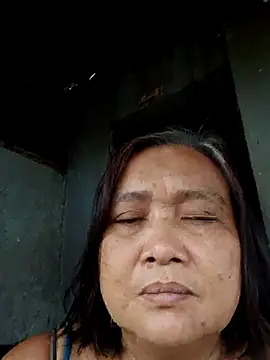 jeanyummytits online show from May 2026 04:06:01 AM