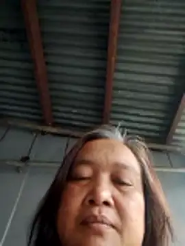 Snapshot of jeanyummytits chatting on May 2026 12:17:01 AM jeanyummytits online show from May 2026 12:17:01 AM