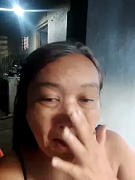 jeanyummytits online show from April 2026 10:36:02 PM