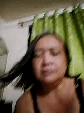 Snapshot of jeanyummytits chatting on June 2026 12:59:01 PM jeanyummytits online show from June 2026 12:59:01 PM