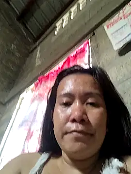 Snapshot of pinaylinda chatting on April 2026 05:13:01 AM pinaylinda online show from April 2026 05:13:01 AM