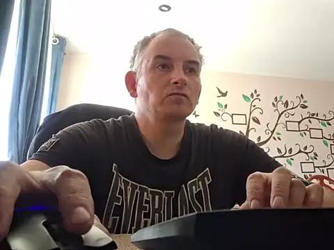 Piotr481 online show from May 2026 10:53:01 AM