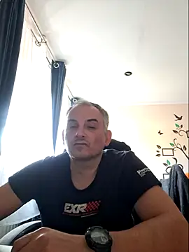 Piotr481 online show from April 2026 04:32:02 PM