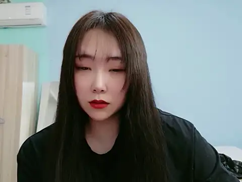 Snapshot of dandanhenda030 chatting on April 2026 08:19:01 AM dandanhenda030 online show from April 2026 08:19:01 AM