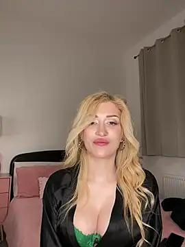darkglitter26 online show from May 2026 08:09:01 PM