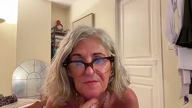 Snapshot of NaughtyMonicaUK chatting on April 2026 07:09:02 PM NaughtyMonicaUK online show from April 2026 07:09:02 PM