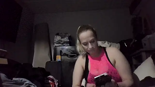 Princess42086 online show from April 2026 05:08:02 AM