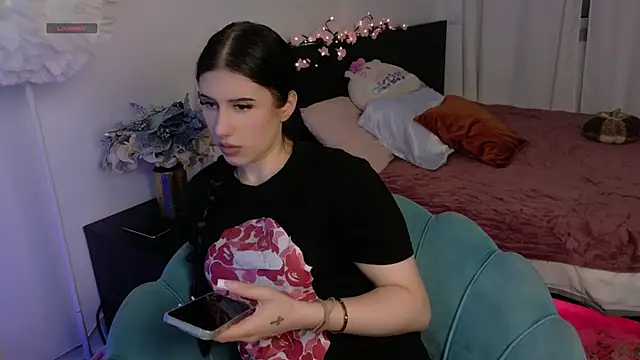 HazelHayesss online show from June 2026 04:22:01 PM