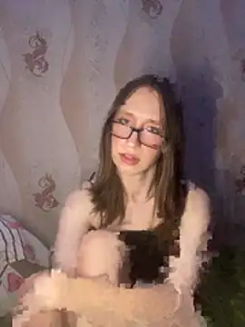 yullinka online show from April 2026 09:39:33 PM