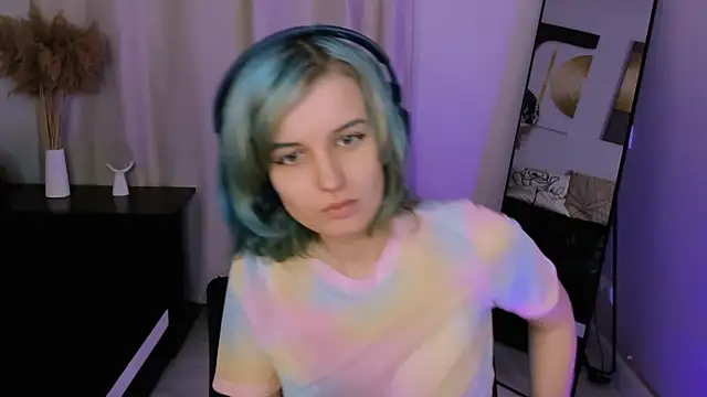 NikaBabyX online show from April 2026 01:36:02 PM