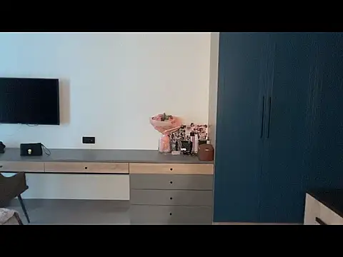 AliceStruble online show from April 2026 11:45:02 AM