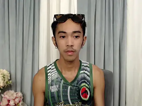 Snapshot of crocodale chatting on April 2026 01:21:01 AM crocodale online show from April 2026 01:21:01 AM