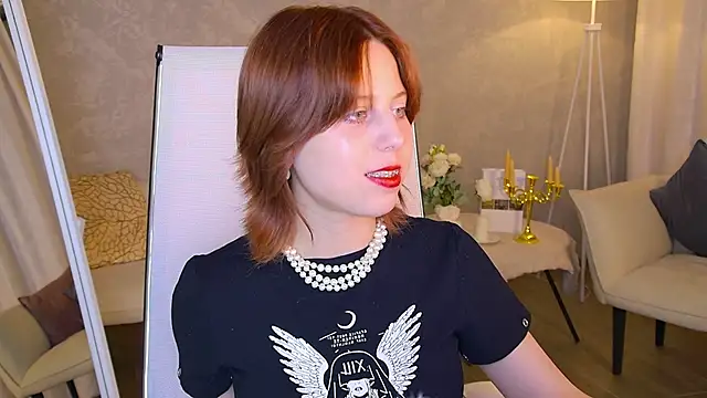 VivienneHebert online show from May 2026 10:14:02 PM