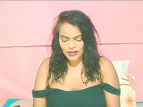 SweetLipZ6969 online show from April 2026 05:06:02 PM