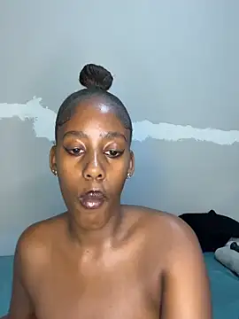 petite bee online show from April 2026 04:53:02 PM
