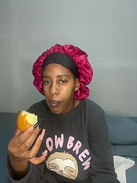 petite bee online show from May 2026 03:23:02 PM
