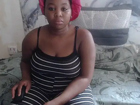 Snapshot of Lillypearl chatting on April 2026 11:04:01 AM Lillypearl online show from April 2026 11:04:01 AM