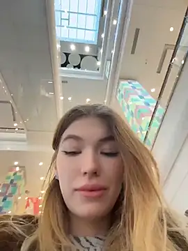 Risky Mia69 online show from April 2026 03:57:01 PM