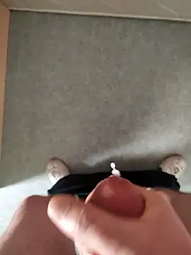 Loulou06123 online show from April 2026 04:00:01 PM