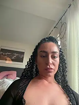 Snapshot of CurlyRouge chatting on June 2026 03:34:02 PM CurlyRouge online show from June 2026 03:34:02 PM