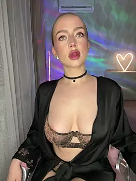 AlisaPearl online show from May 2026 07:22:01 PM