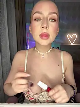 AlisaPearl online show from May 2026 05:44:02 PM