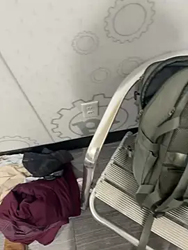 Snapshot of BottomFeederElite chatting on April 2026 09:24:01 AM BottomFeederElite online show from April 2026 09:24:01 AM