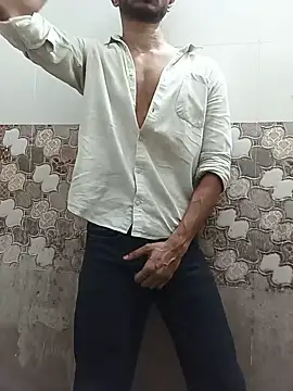 itsmemadhu2019 online show from May 2026 01:00:01 PM