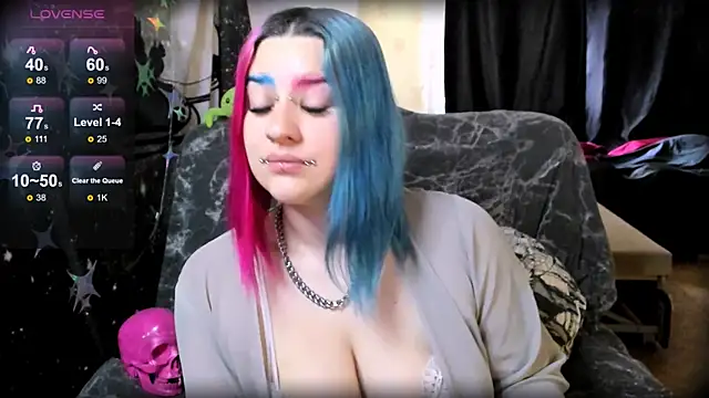 Neon Baddie online show from May 2026 08:45:02 AM