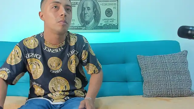 LeoVargasHot online show from April 2026 12:33:02 AM