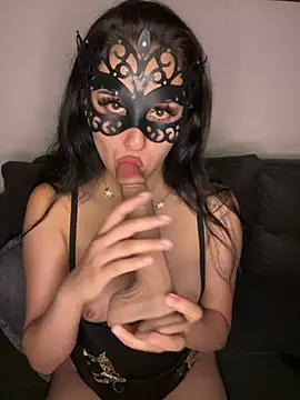 Meryy34 online show from May 2026 05:29:01 PM