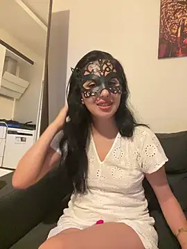 Meryy34 online show from July 2026 05:45:02 PM