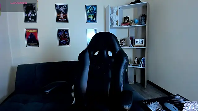 Ravenelle  online show from May 2026 10:59:01 PM