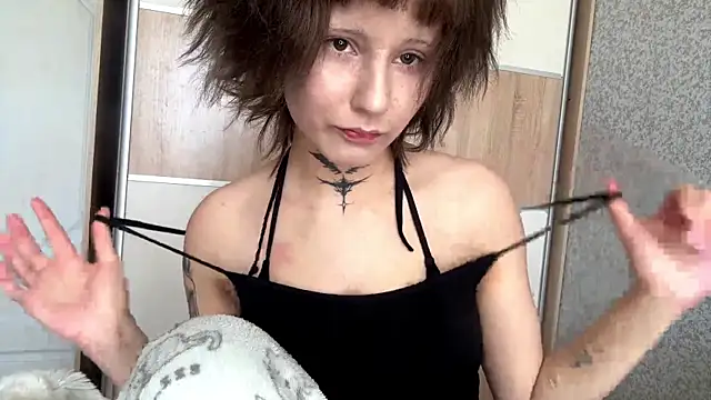 Snapshot of WuhhwLina chatting on April 2026 08:53:01 AM WuhhwLina online show from April 2026 08:53:01 AM