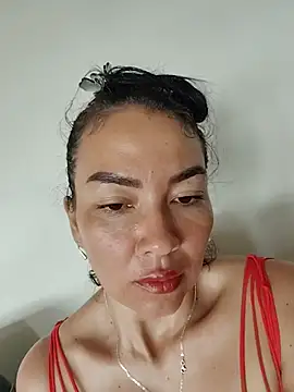 Snapshot of LuluDream chatting on June 2026 03:43:01 PM LuluDream online show from June 2026 03:43:01 PM