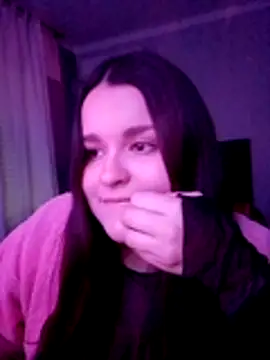 estrell4 online show from May 2026 09:13:02 PM