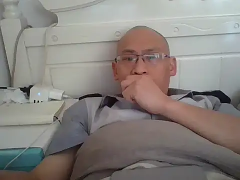 Snapshot of benly118 chatting on April 2026 01:11:02 AM benly118 online show from April 2026 01:11:02 AM