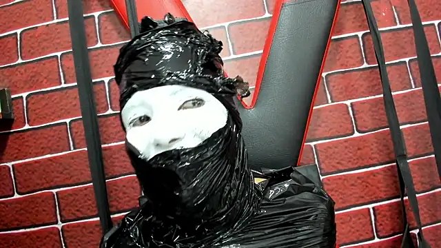 Snapshot of BDSM_FETISHESS chatting on April 2026 05:30:01 PM BDSM FETISHESS online show from April 2026 05:30:01 PM
