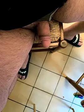 xaviier7777 online show from April 2026 06:17:01 AM