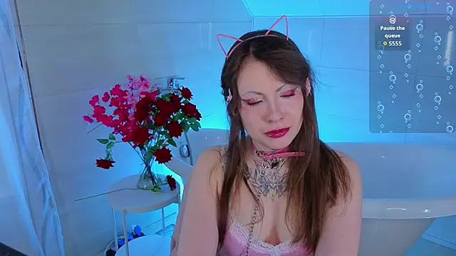 EricaMoonn online show from April 2026 10:08:01 AM