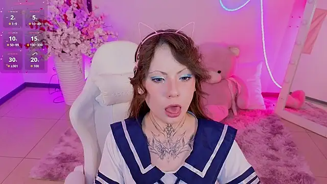 EricaMoonn online show from May 2026 10:20:01 AM