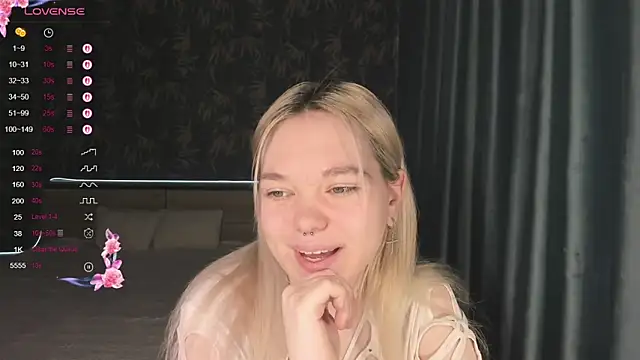 Anna Delon online show from April 2026 07:22:02 AM