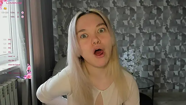 Anna Delon online show from April 2026 07:09:01 AM