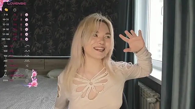 Snapshot of Anna_Delon chatting on April 2026 07:02:01 AM Anna Delon online show from April 2026 07:02:01 AM