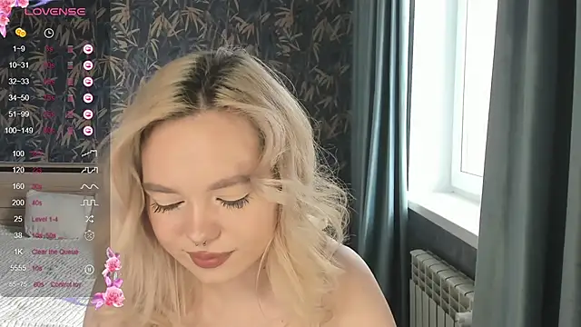 Anna Delon online show from April 2026 11:18:02 AM