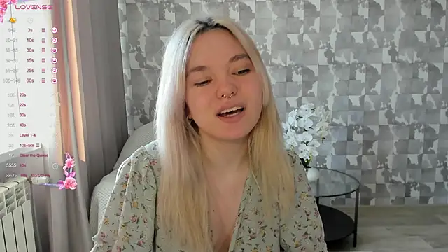 Anna Delon online show from April 2026 07:04:01 AM