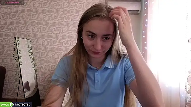 Snapshot of Your_Emily25 chatting on July 2026 08:12:01 AM Your Emily25 online show from July 2026 08:12:01 AM