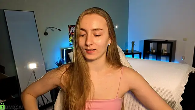 Your Emily25 online show from May 2026 08:05:01 AM